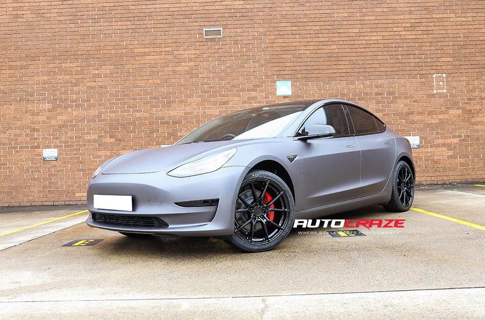 TESLA MODEL 3 VENOM GLOSS BLACK